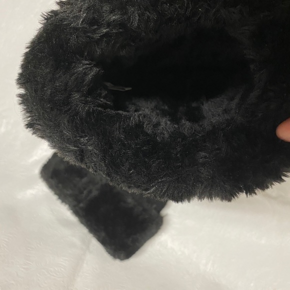 7M Witty Black suede and plush faux fur boots - Picture 3 of 5